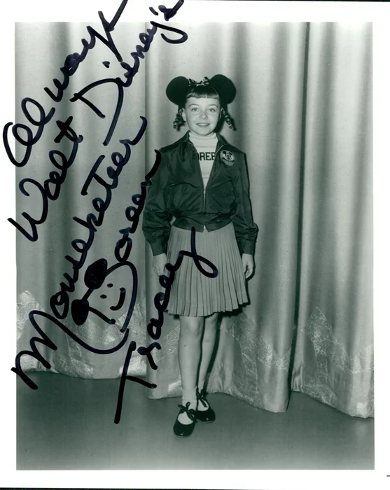 Doreen Tracey autograph