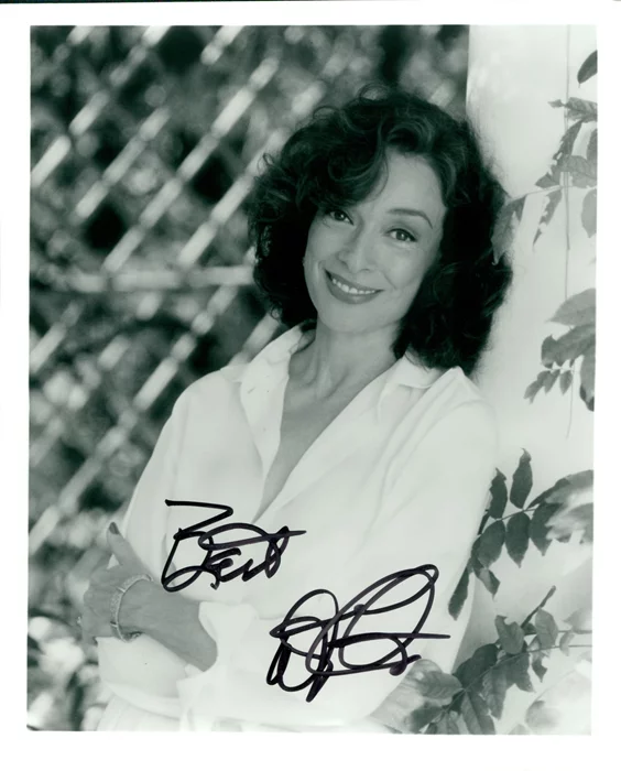 Dixie Carter autograph