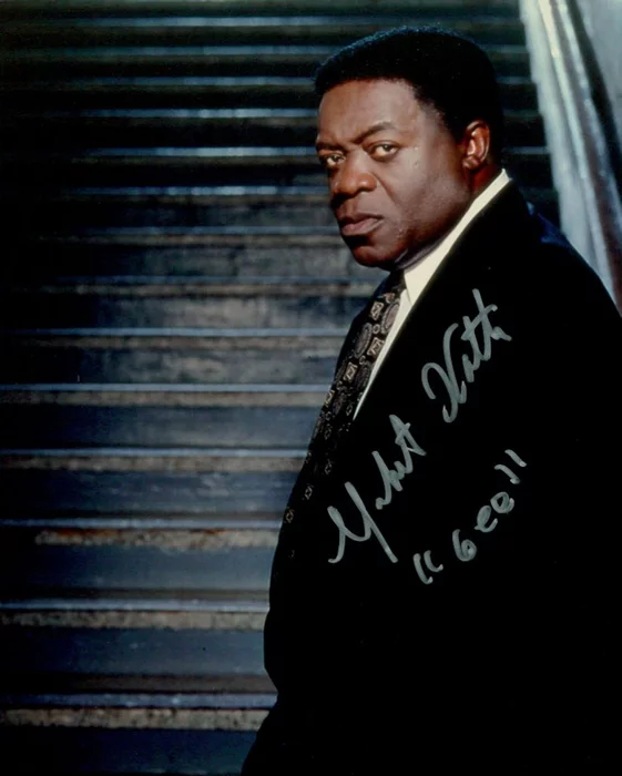 Yaphet Kotto autograph