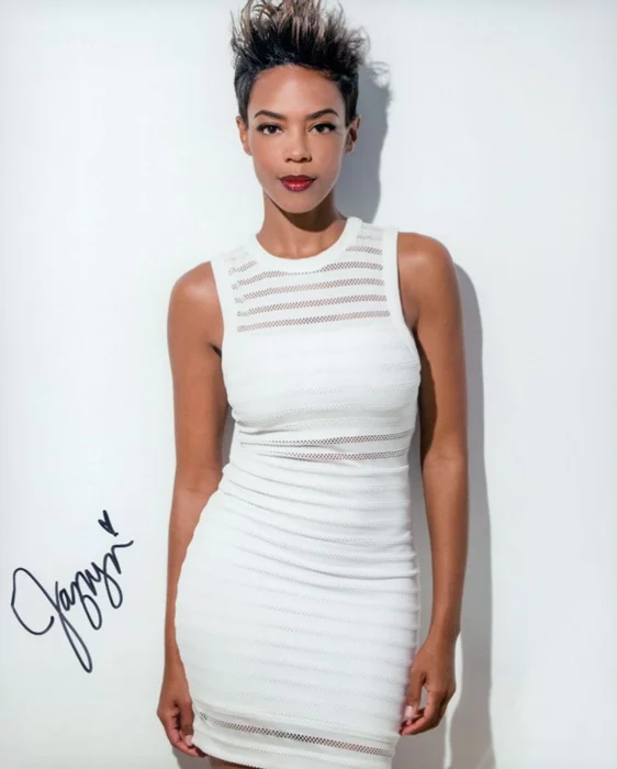Jazmyn Simon autograph