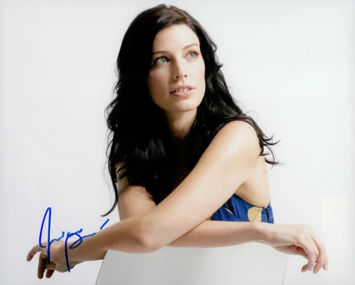 Jessica Pare autograph