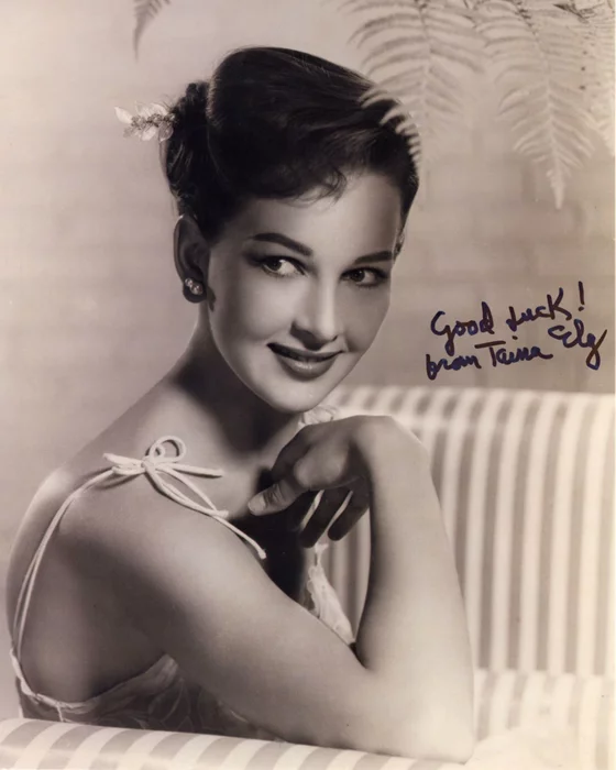 Taina Elg autograph