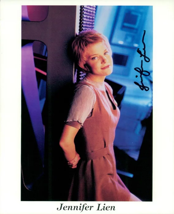 Jennifer Lien autograph