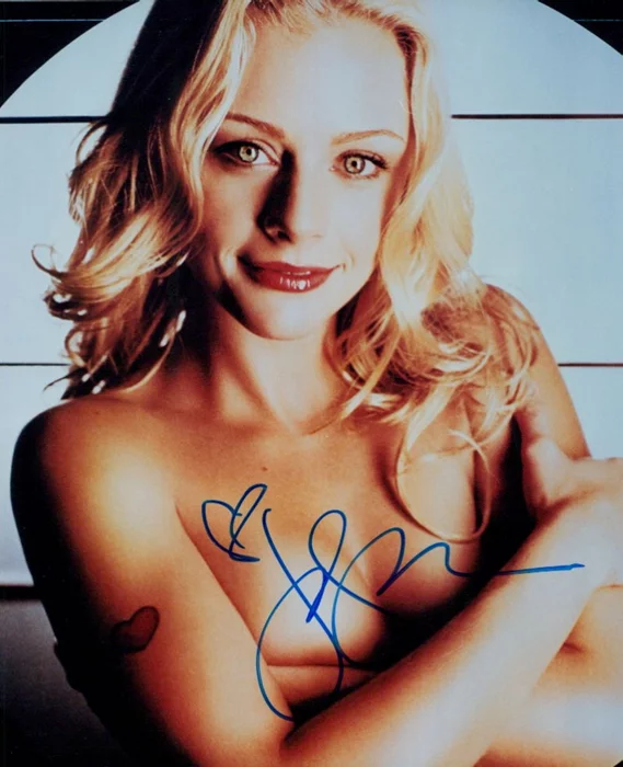 Jessica Cauffiel autograph