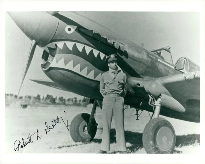 Robert Scott autograph