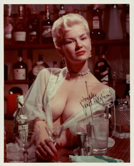 Janet Pilgrim autograph