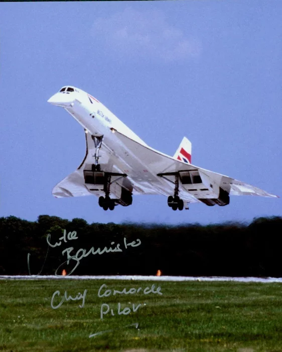 Mike Bannister autograph