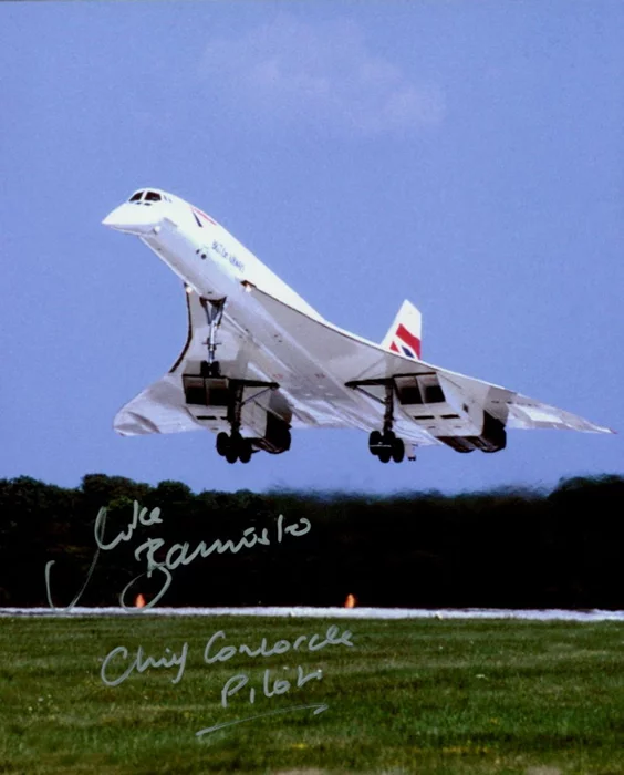Mike Bannister autograph