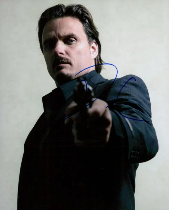 Damian Chapa autograph