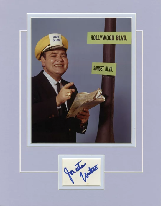 Jonathan Winters autograph