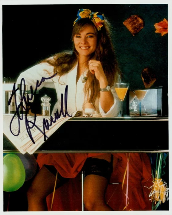 Theresa Russell autograph