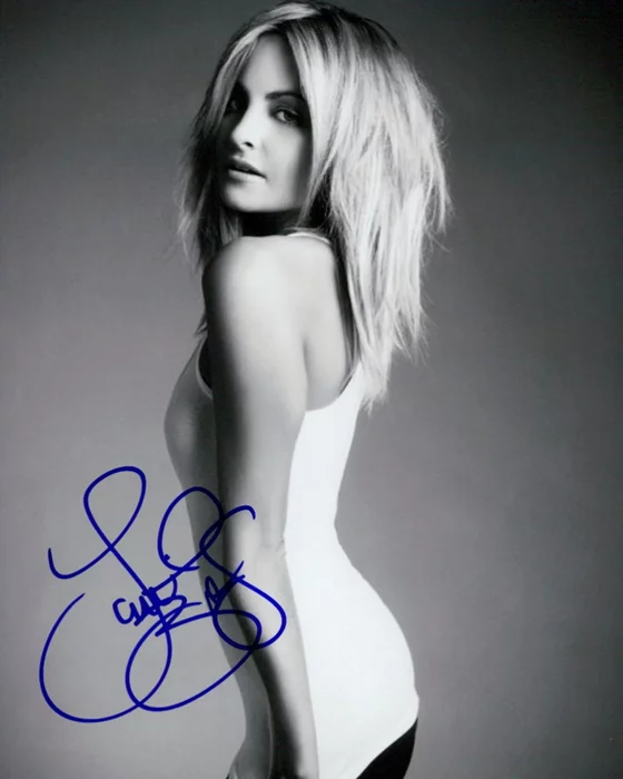 Tanith Belbin autograph