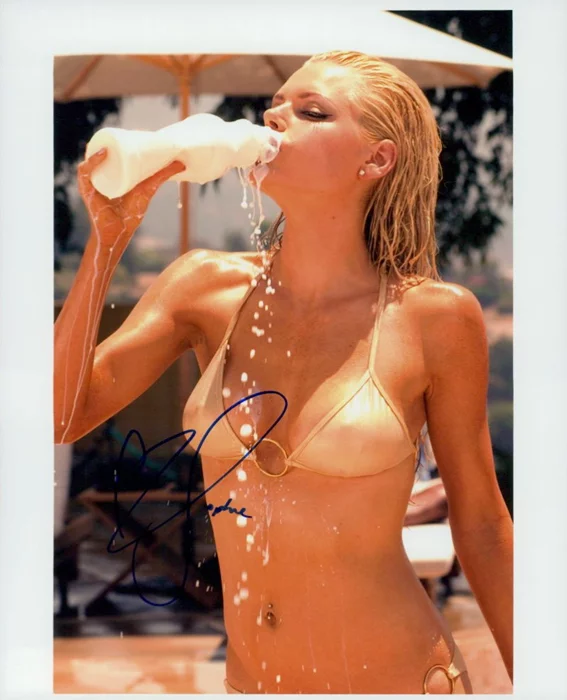 Sophie Monk autograph