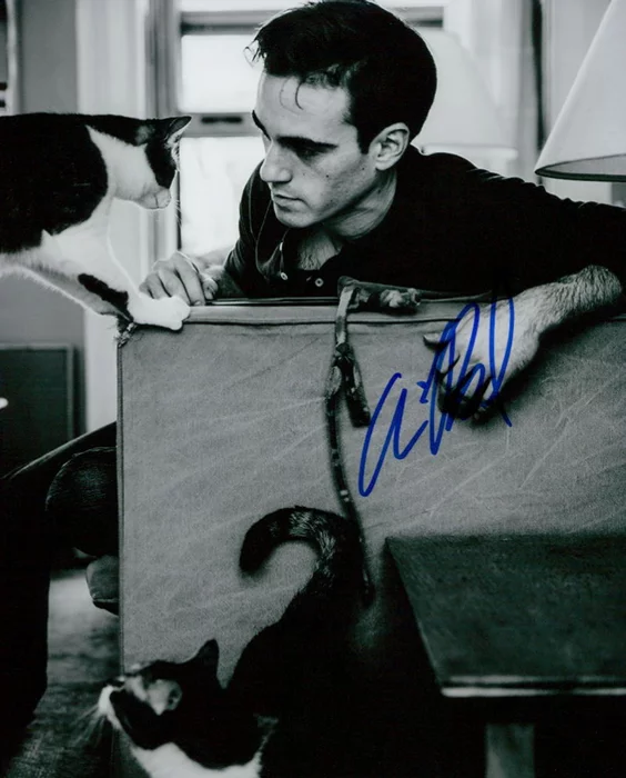 Ari Brand autograph