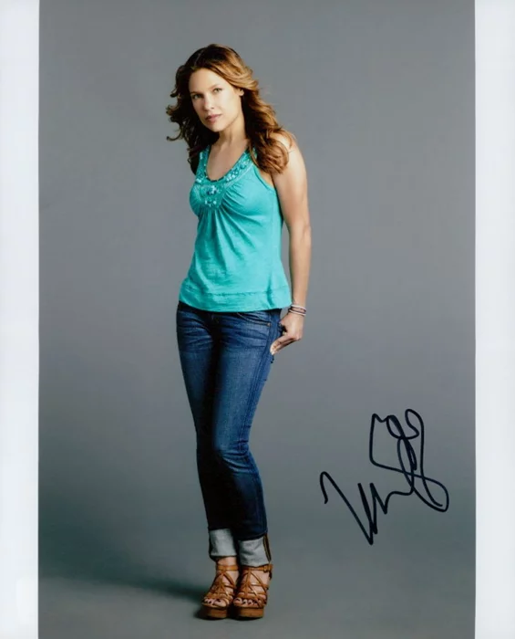 Kiele Sanchez autograph