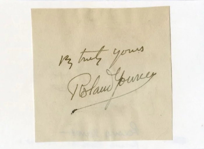 Roland Young autograph