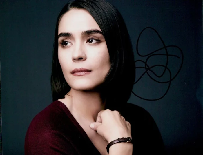 Shannyn Sossamon autograph