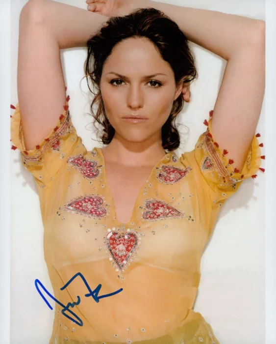 Jorja Fox autograph