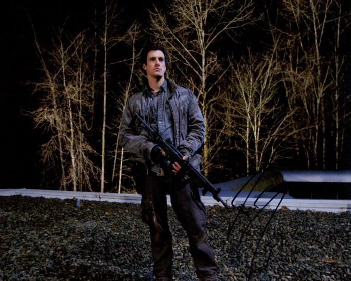 Drew Roy autograph