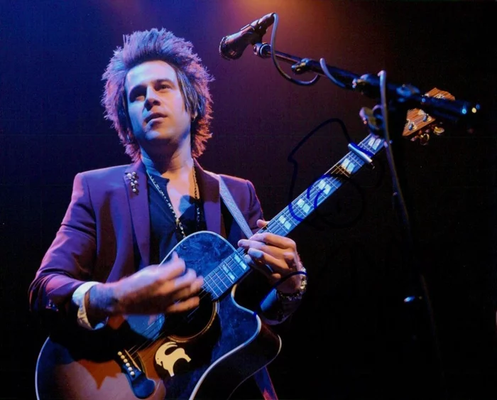 Ryan Cabrera autograph