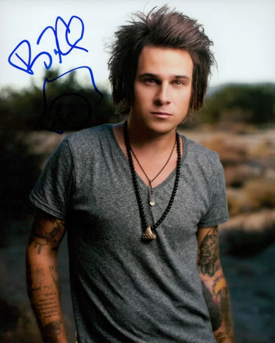 Ryan Cabrera autograph