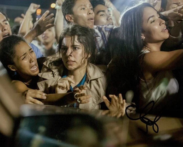 Claudia Traisac autograph