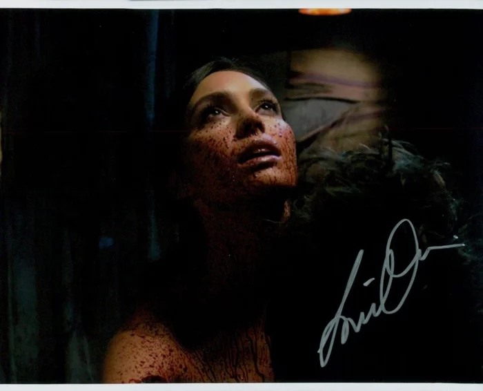 Emily O'Brien autograph