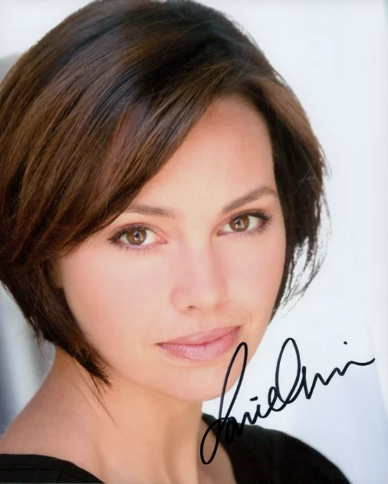 Emily O'Brien autograph