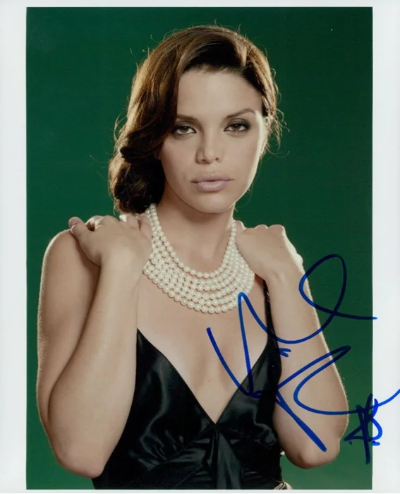 Vanessa Ferlito autograph