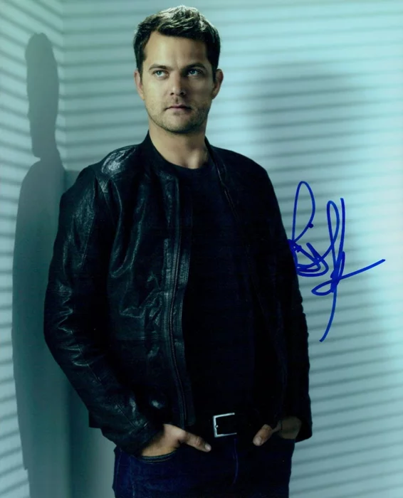 Joshua Jackson autograph