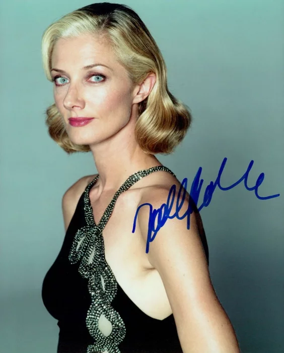 Joely Richardson autograph