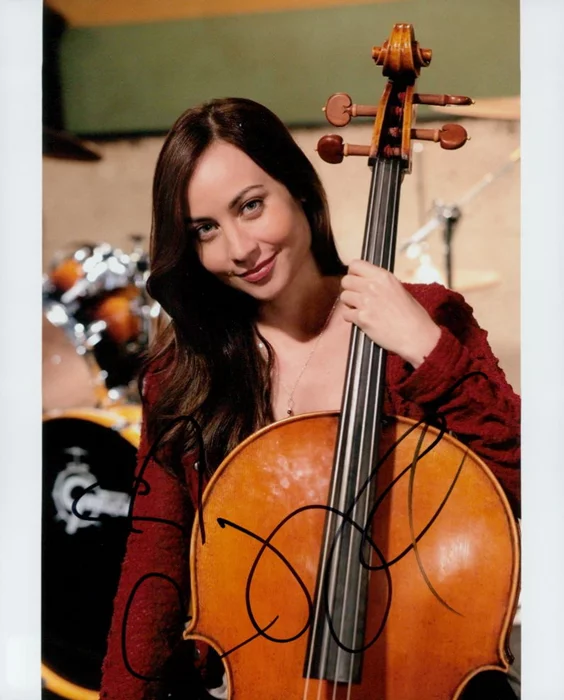 Courtney Ford autograph