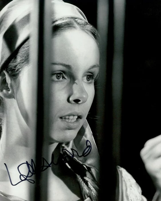 Lalla Ward autograph