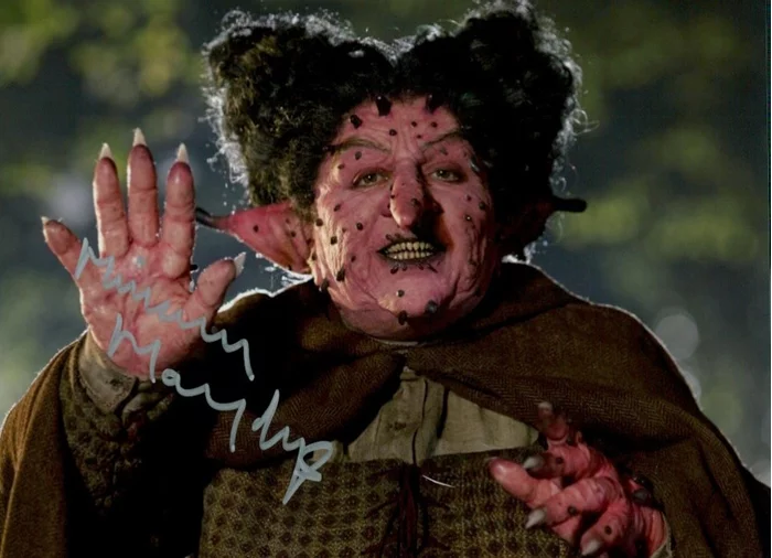 Miriam Margolyes autograph