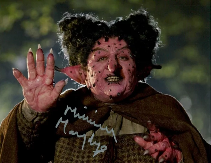 Miriam Margolyes autograph