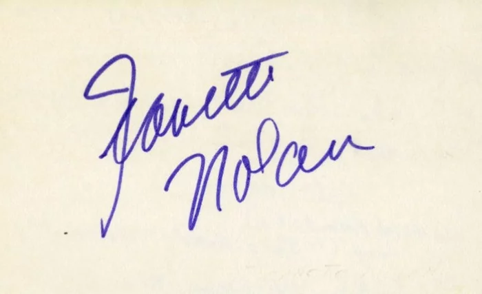 Jeanette Nolan autograph