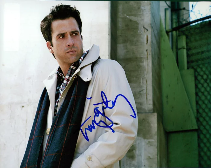 Troy Garity autograph