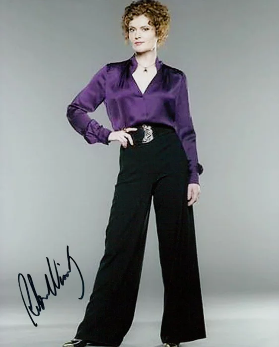 Rebecca Wisocky autograph