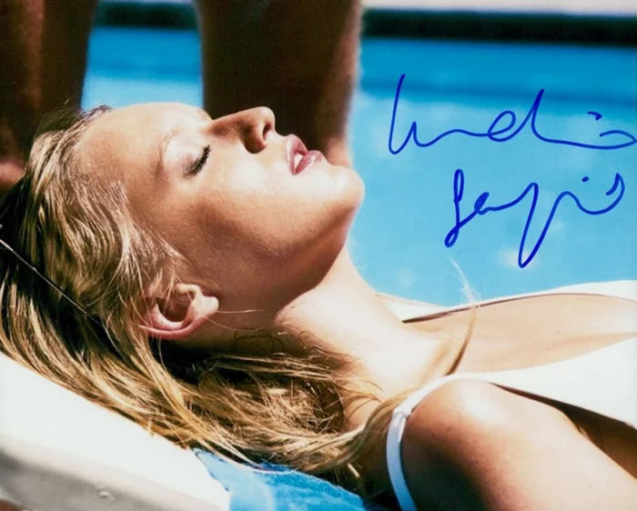 Ludivine Sagnier autograph