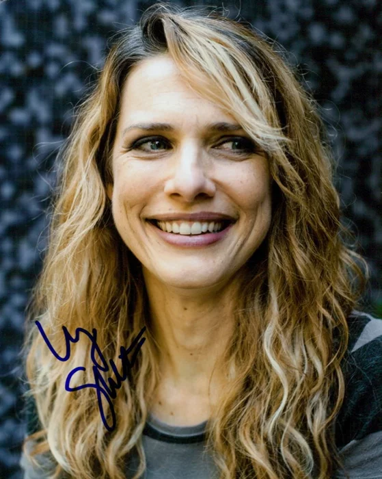 Lynn Shelton autograph