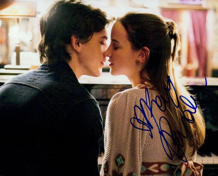 Kay Panabaker autograph