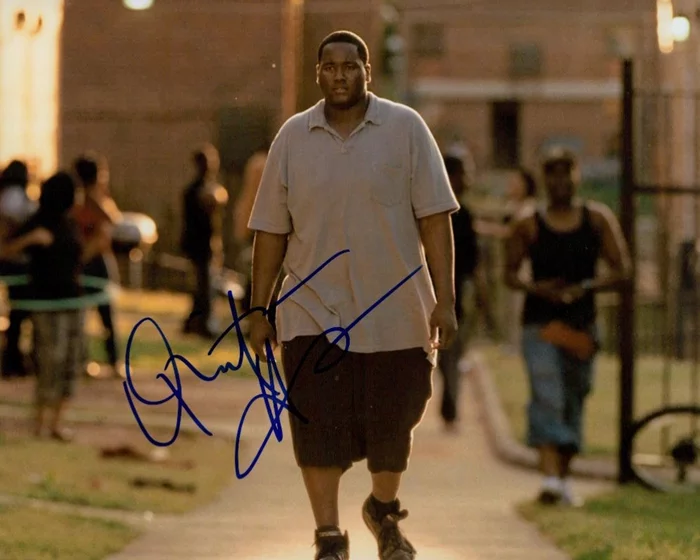 Quinton Aaron autograph