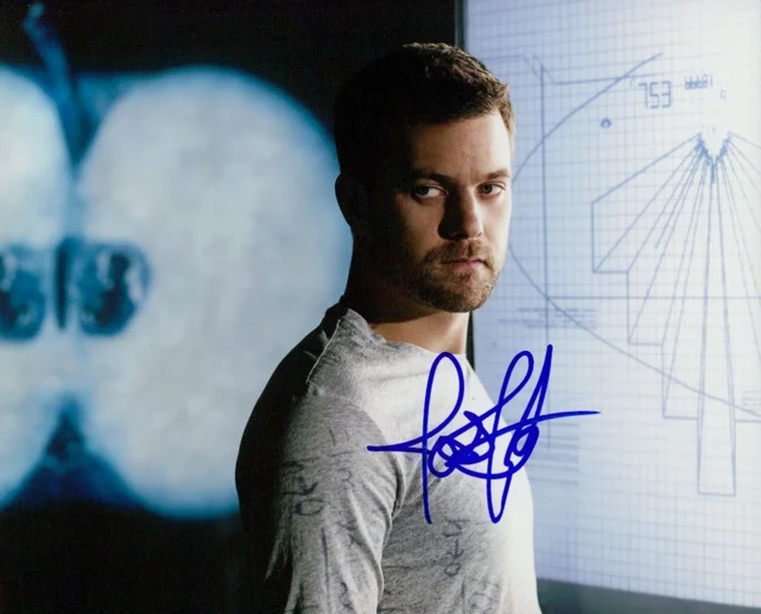 Joshua Jackson autograph