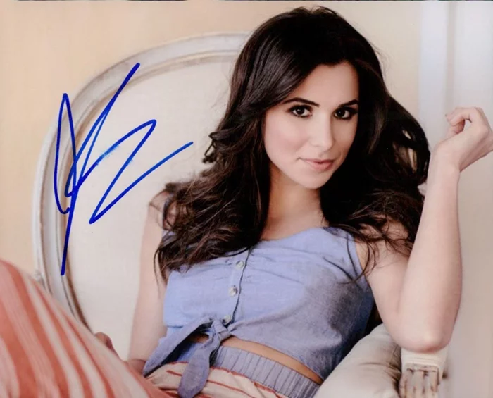 Josie Loren autograph