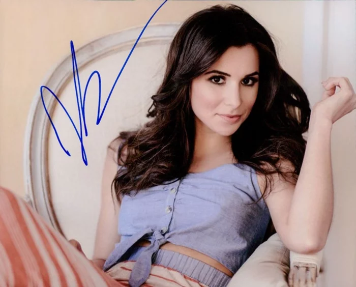 Josie Loren autograph