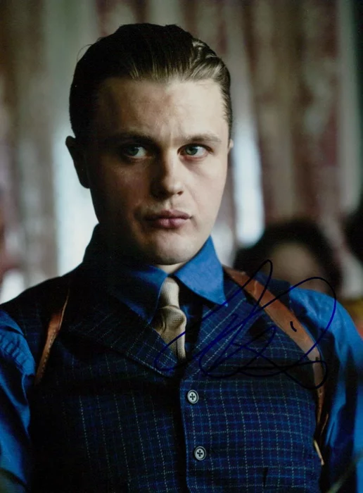 Michael Pitt autograph