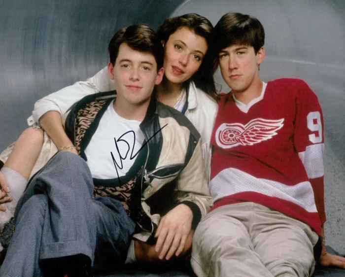 Mia Sara autograph