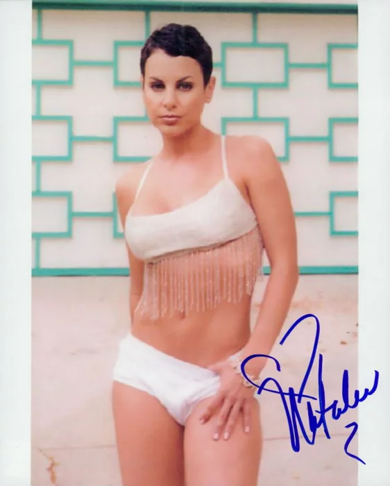 Natalie Raitano autograph