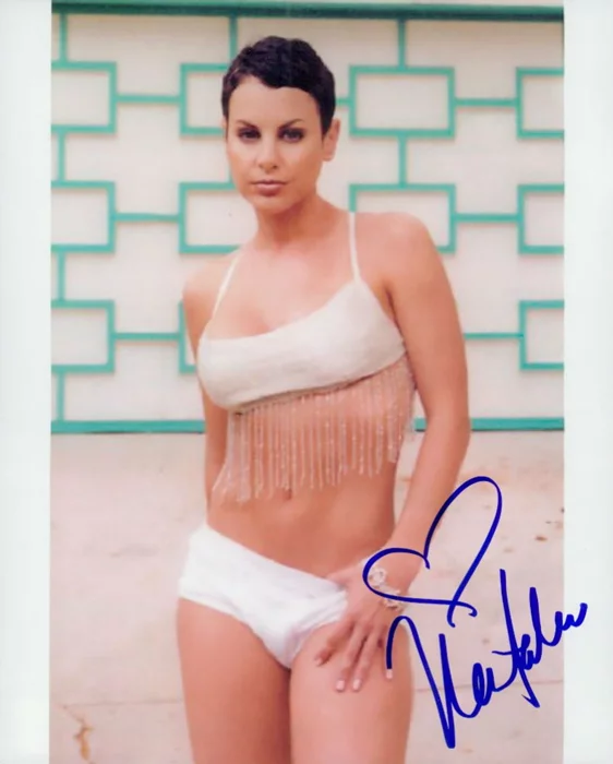 Natalie Raitano autograph