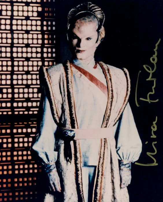 Mira Furlan autograph